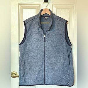 WOMEN’S XL fleece vest EDDIE BAUER 
Blue/gray zip, pockets 
NEARLY NEW $15